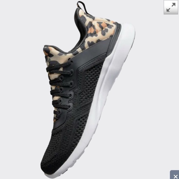 Perfect like new APL leopard techloom tracer 9 - Picture 2 of 8